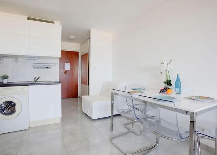 Vistaero-7 By Interhome *