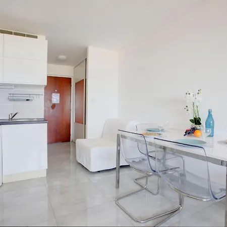 Vistaero-7 By Interhome *